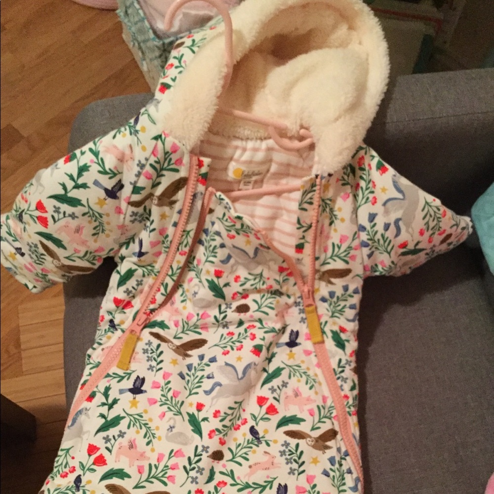 Warm like new pram w/hood by baby Bowden. Sherpa